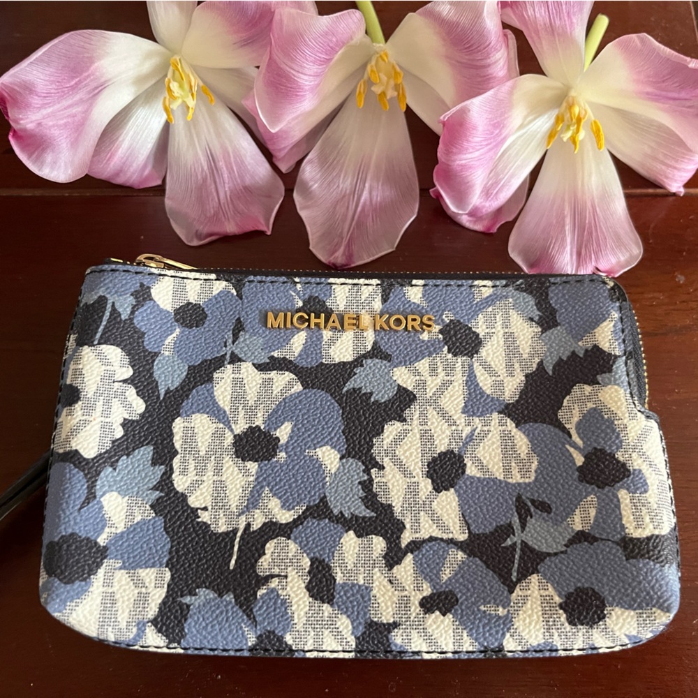 Michael Kors double compartment wallet/wristlet